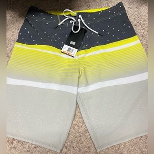 NWT mens oakley swim trunks